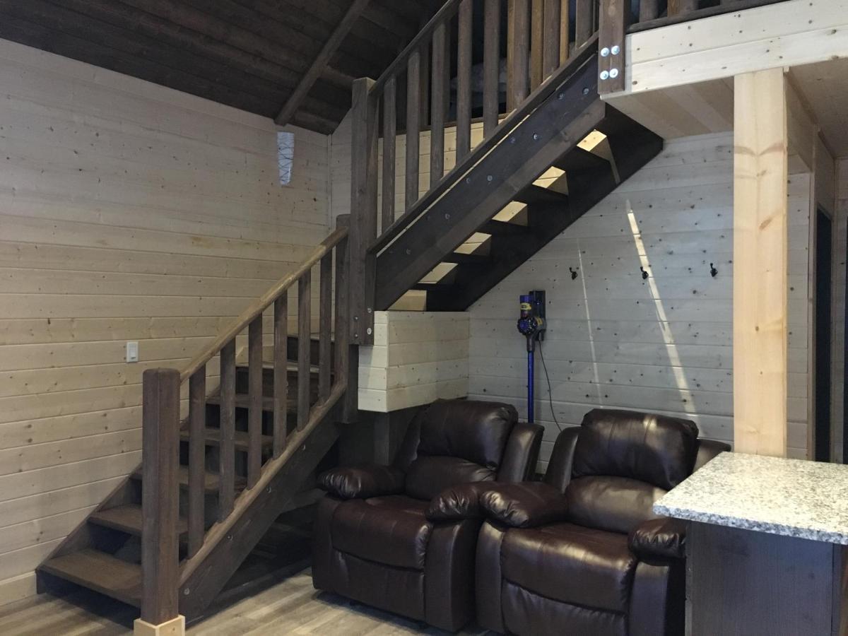 Cougar Mountain And Chalet